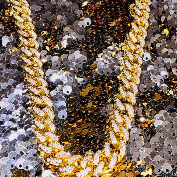 10k yellow gold vermeil Cuban link heavy chain for men, simulated diamonds Sale - Picture 4 of 8